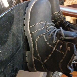 Keen |Black| Steel Toe | Woman | Boots with Stitch Detail| Size 6